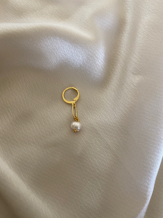 CHAIN SINGLE PEARL EARRING