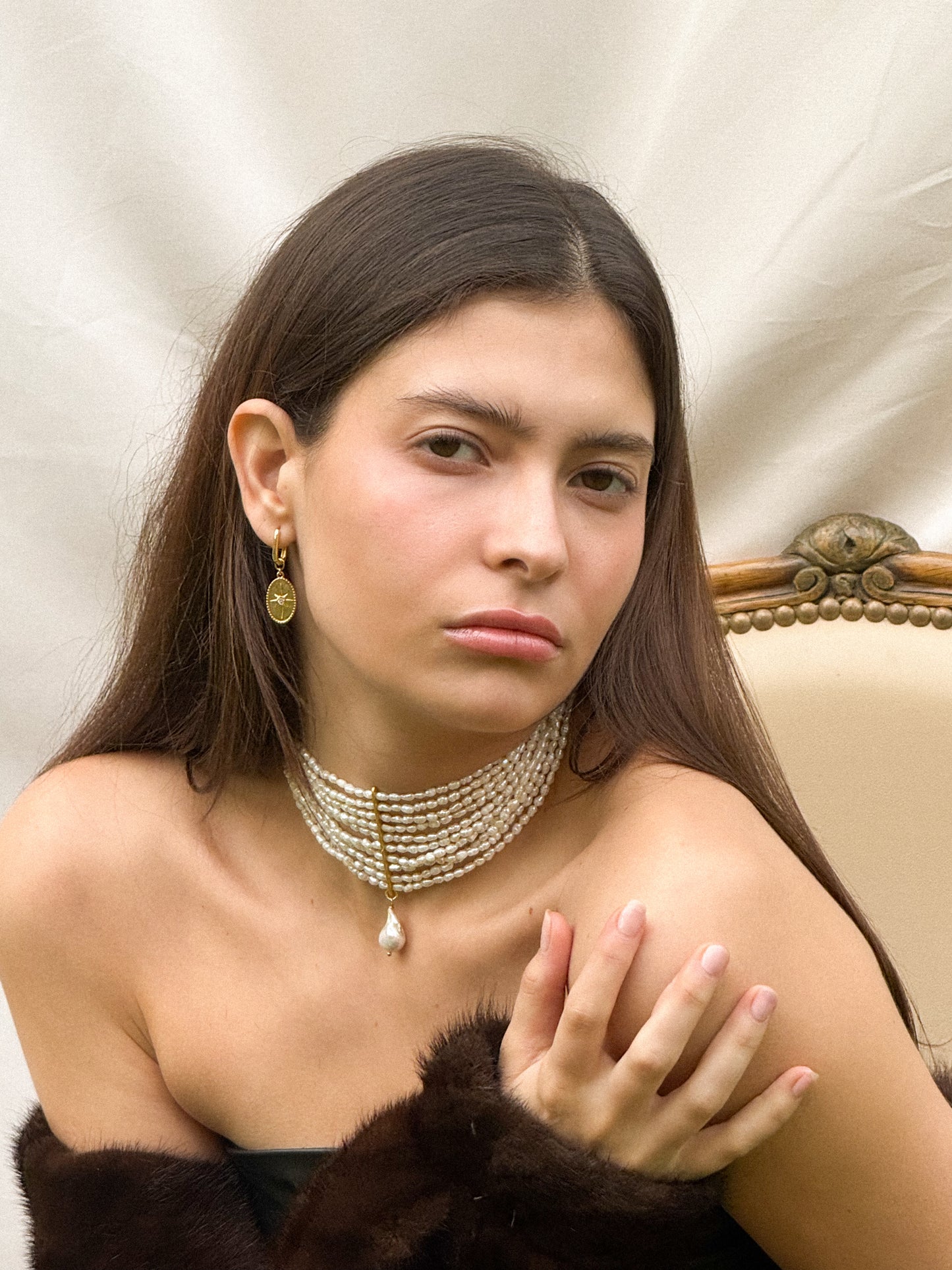 CROWN OF PEARLS CHOKER