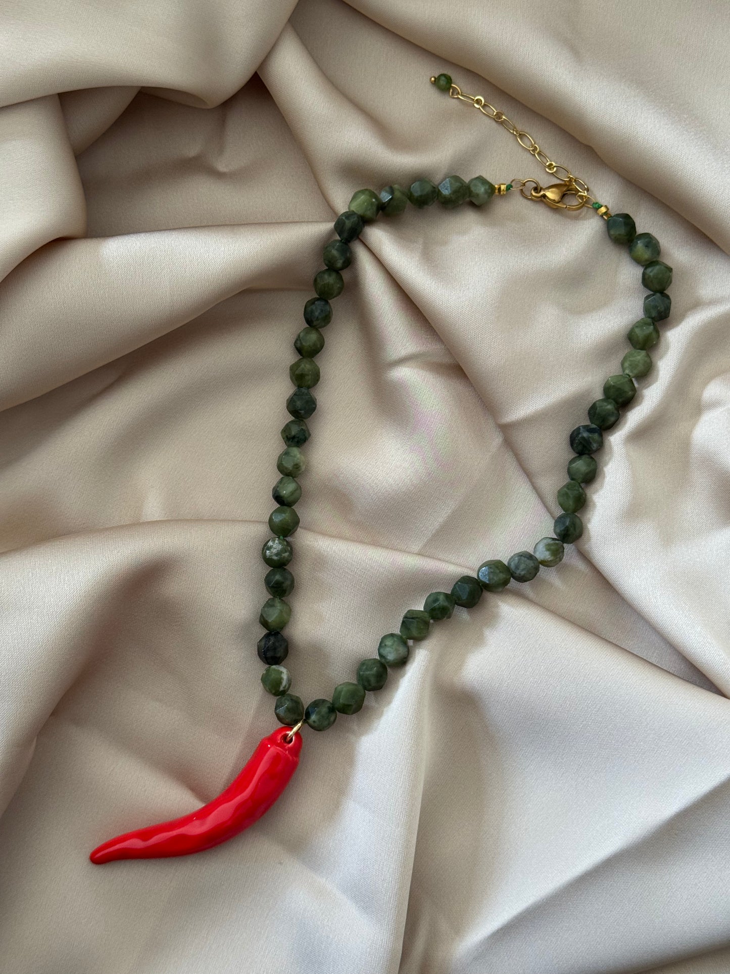 PEPERONCINO AGATE NECKLACE