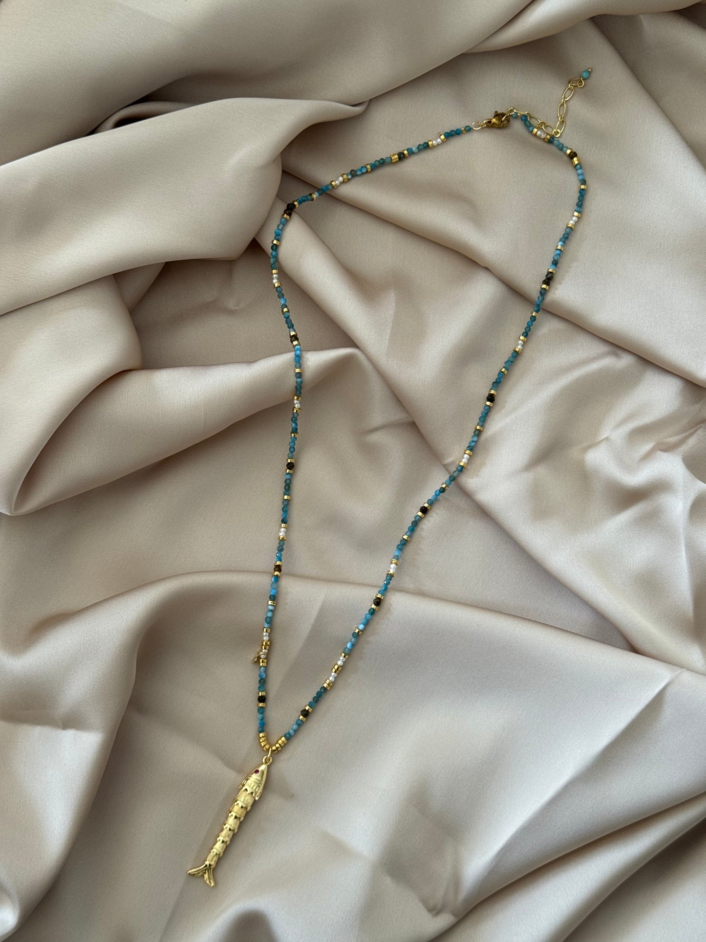 GOLD FISH NECKLACE