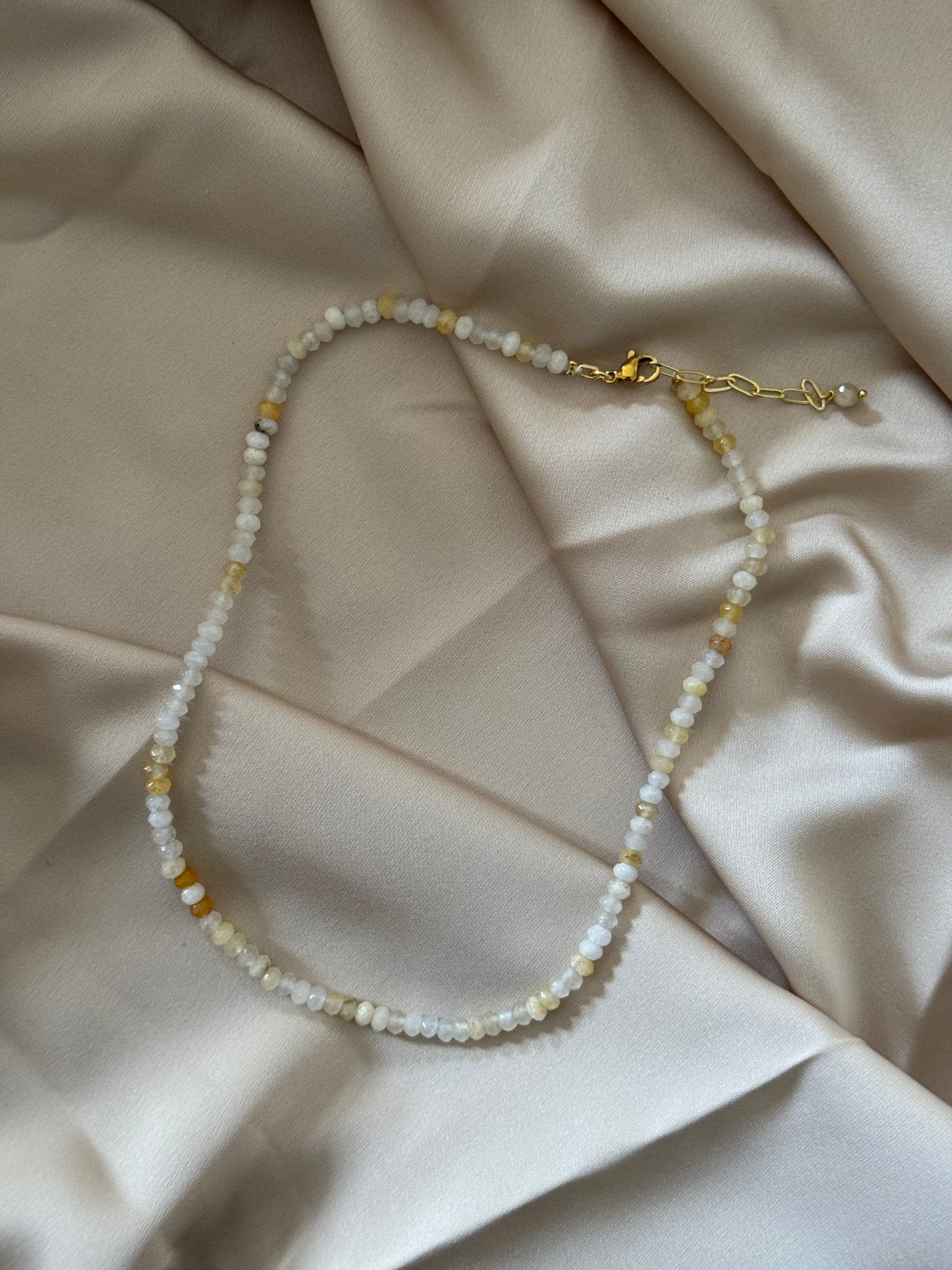 WHITE JADE NECKLACE