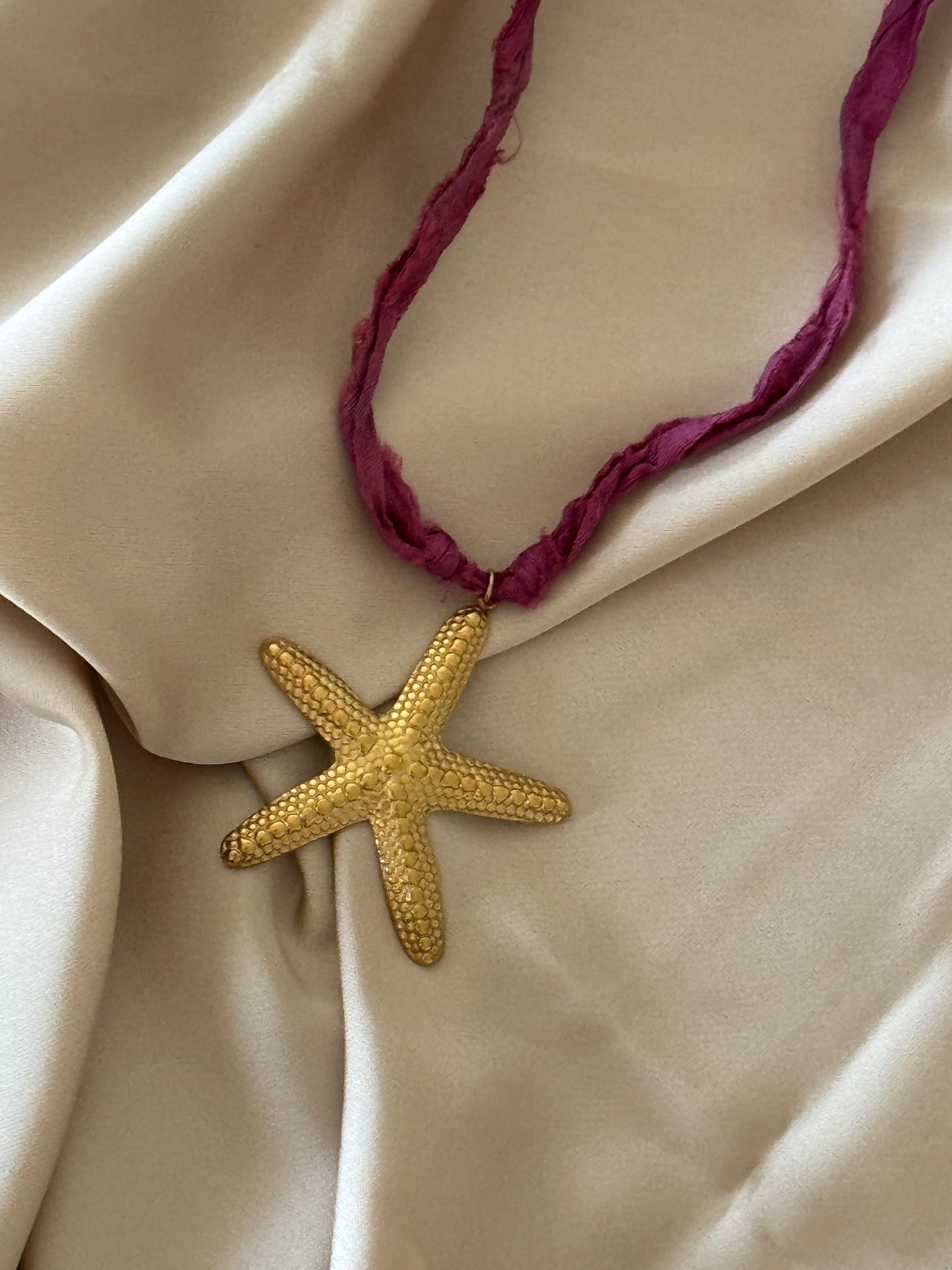 STARFISH NECKLACE