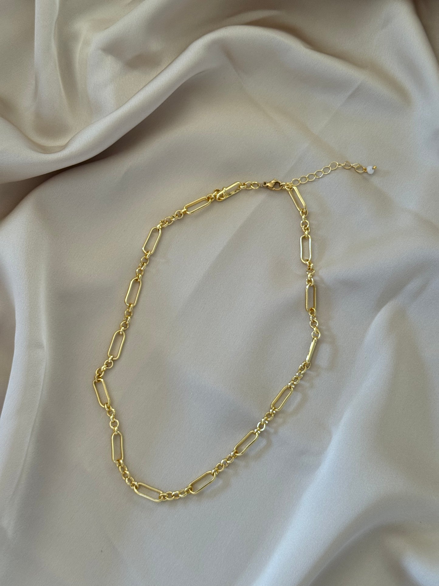 OVAL-Y NECKLACE